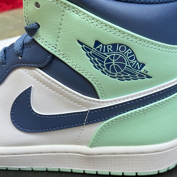 Nike Air Jordan 1 Mid Blue Mint 554724-413 10 Retro Tiffany Igloo Green Navy - Picture 10 of 10